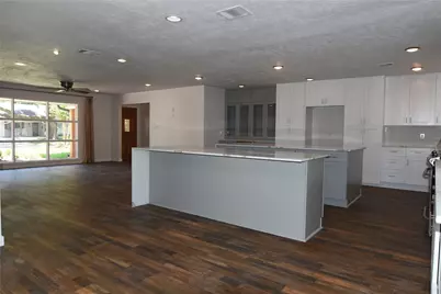 10511 Eddystone Drive, Houston, TX 77043 - Photo 12