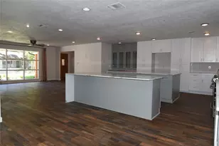 10511 Eddystone Dr, Houston, TX 77043 - Photo 12