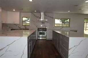 10511 Eddystone Dr, Houston, TX 77043 - Photo 6