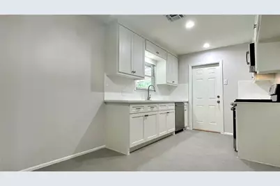 5905 Darnell Street, Houston, TX 77074 - Photo 8