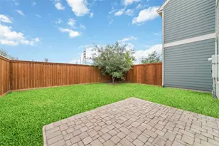 10974 Swang Link Dr, Houston, TX 77043 - Photo 8