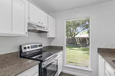 2504 Ewell Drive, League City, TX 77573 - Photo 8