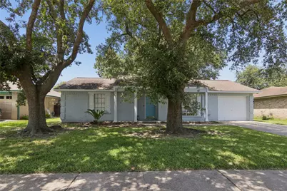 2504 Ewell Drive, League City, TX 77573 - Photo 1