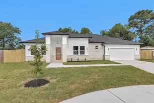 8646 Valley Gold Ct, Houston, TX 77078 - Photo 2