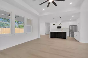 8646 Valley Gold Ct, Houston, TX 77078 - Photo 10