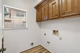 12211 Cypresswood Dr, Houston, TX 77070 - Photo 20