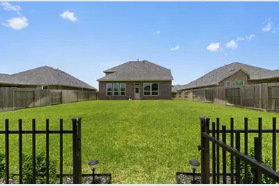 12114 Champions Forest Drive, Mont Belvieu, TX 77535 - Photo 34