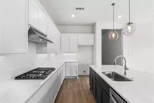 7310 Shady Pecan Ln, Fulshear, TX 77441 - Photo 2