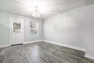 9823 Cassowary Dr, Conroe, TX 77385 - Photo 10