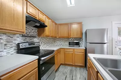 9823 Cassowary Drive, Conroe, TX 77385 - Photo 14