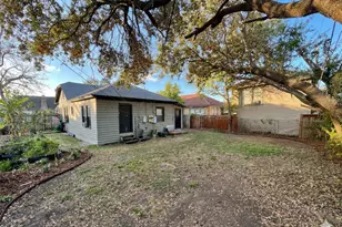 5129 Claremont St, Houston, TX 77023 - Photo 10