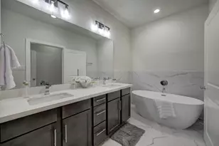 2319 Silva Park Ln, Houston, TX 77091 - Photo 16