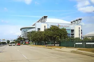 2702 S Glen Haven Blvd, Houston, TX 77025 - Photo 24