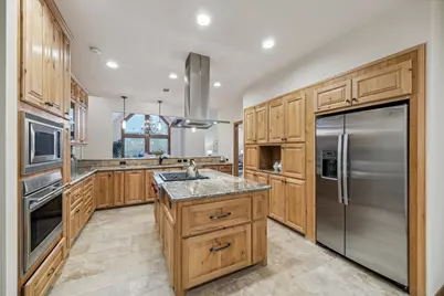 2702 S Glen Haven Boulevard, Houston, TX 77025 - Photo 10