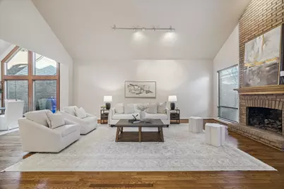 2702 S Glen Haven Boulevard, Houston, TX 77025 - Photo 4