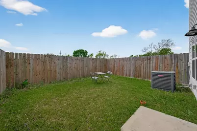 9724 Racine Street, Houston, TX 77029 - Photo 26
