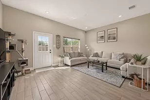 9724 Racine St, Houston, TX 77029 - Photo 2