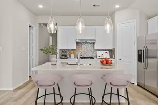 5218 Maple Wood Dr, Manvel, TX 77578 - Photo 2