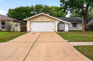 7622 Bubbling Spring Ln, Houston, TX 77086 - Photo 1