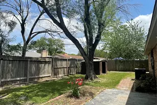 7622 Bubbling Spring Ln, Houston, TX 77086 - Photo 20
