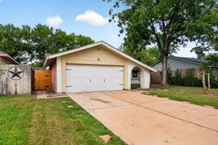 7622 Bubbling Spring Ln, Houston, TX 77086 - Photo 2