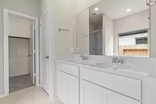 1934 Stargazer Ln, Angleton, TX 77515 - Photo 14