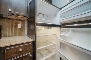 906 W 9th St, Houston, TX 77007 - Photo 18