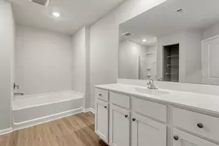 8202 Vanilla Orchid Dr, Houston, TX 77016 - Photo 6