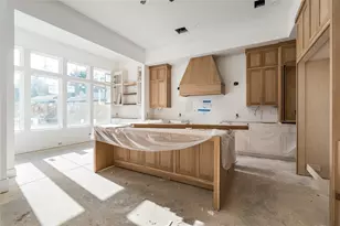 2011 Singleton St, Houston, TX 77008 - Photo 2