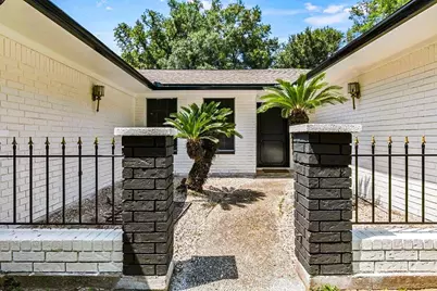 3640 Whippoorwill Street, Pinehurst, TX 77630 - Photo 2