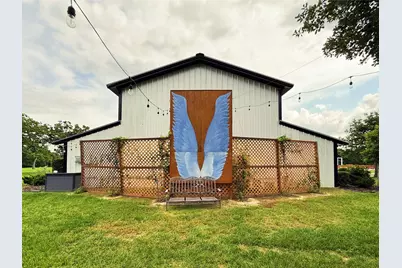 601 E Collard Street, Madisonville, TX 77864 - Photo 4