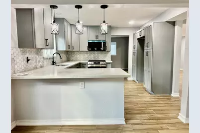 10615 Piping Rock Lane, Houston, TX 77042 - Photo 14