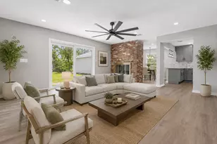 10615 Piping Rock Ln, Houston, TX 77042 - Photo 2