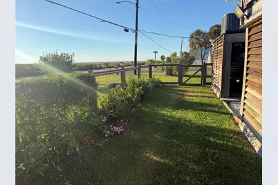 16719 Tahiti Way, Jamaica Beach, TX 77554 - Photo 44