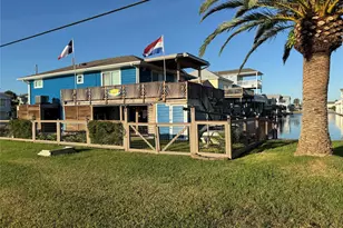 16719 Tahiti Way, Jamaica Beach, TX 77554 - Photo 4