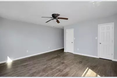 7919 Brays Street #B, Houston, TX 77012 - Photo 6