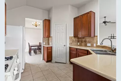 8817 Sunforest Lane, Pearland, TX 77584 - Photo 6