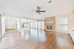7815 Duffield Ln, Houston, TX 77071 - Photo 6