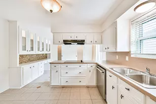 7815 Duffield Ln, Houston, TX 77071 - Photo 14