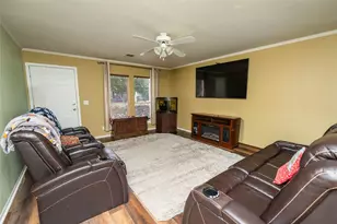 10130 Summerberry Ln, Tomball, TX 77375 - Photo 6