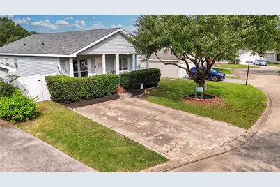 10130 Summerberry Lane, Tomball, TX 77375 - Photo 2