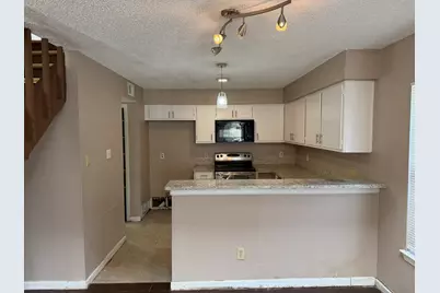 6327 Cattails Lane, Houston, TX 77035 - Photo 4