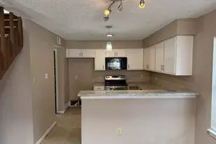 6327 Cattails Ln, Houston, TX 77035 - Photo 4