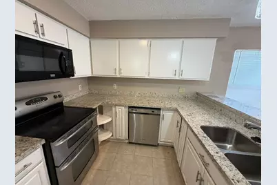 6327 Cattails Lane, Houston, TX 77035 - Photo 6