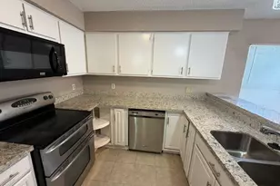 6327 Cattails Ln, Houston, TX 77035 - Photo 6