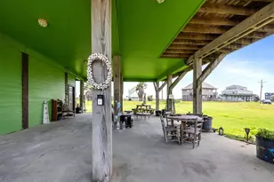 986 Tuna Dr, Crystal Beach, TX 77650 - Photo 20