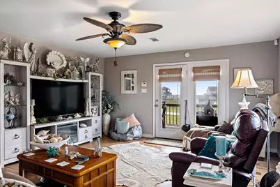 986 Tuna Drive, Crystal Beach, TX 77650 - Photo 8