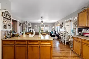 986 Tuna Dr, Crystal Beach, TX 77650 - Photo 12