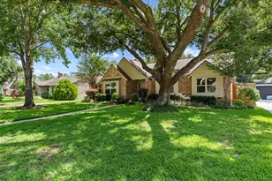 3022 Kevin Ln, Houston, TX 77043 - Photo 2