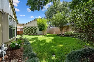 3022 Kevin Ln, Houston, TX 77043 - Photo 32